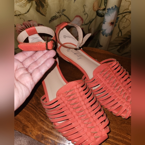 Wonderly Coral  Sandals Modern Design - Picture 2 of 6